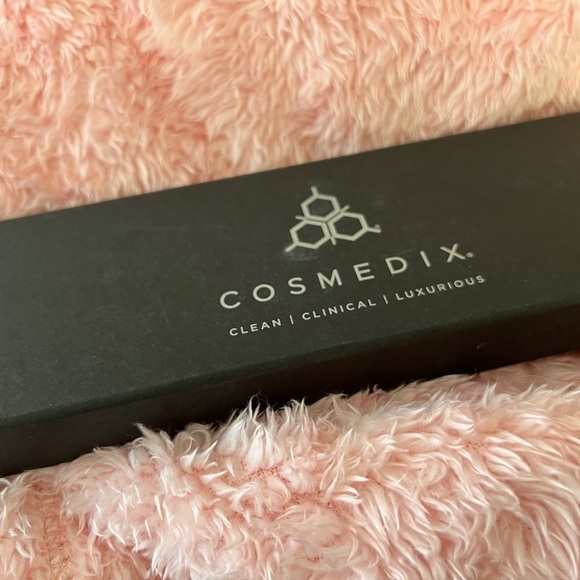 NIB Cosmedix Purple Facial Massage Roller - Picture 2 of 3